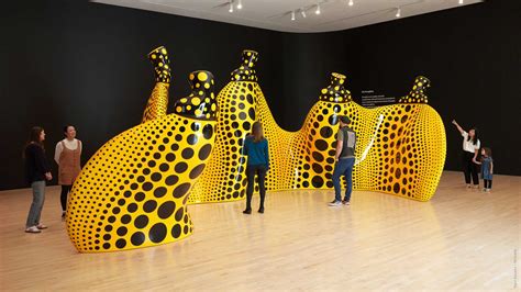 yayoi kusama backstory.